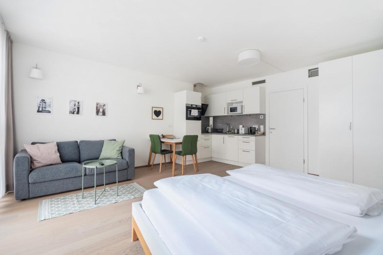 Apartment Quiet And Cozy Next To Mariahilfer Strasse And Naschmarkt With Ac, Minimum 30 Nights Vienna