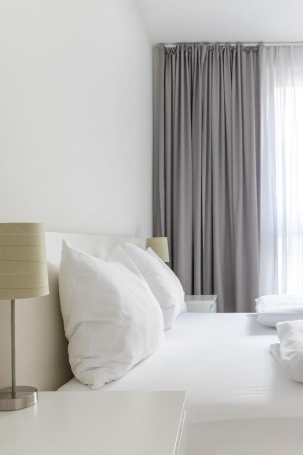 Quiet And Cozy Next To Mariahilfer Strasse And Naschmarkt With Ac, Minimum 30 Nights * Vienna