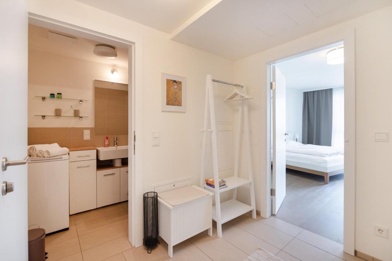 Quiet And Cozy Next To Mariahilfer Strasse And Naschmarkt With Ac, Minimum 30 Nights * Vienna