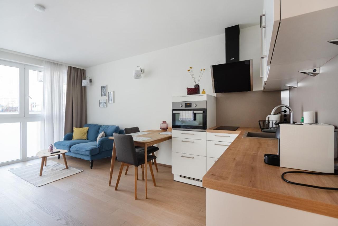 Quiet And Cozy Next To Mariahilfer Strasse And Naschmarkt With Ac, Minimum 30 Nights Apartment Vienna